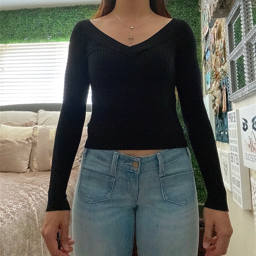 Black Ribbed Knitted Long Sleeve